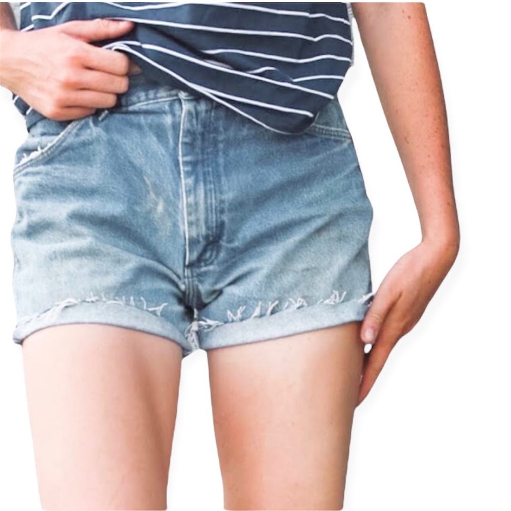 🌸New🌸 Urban Renewal Recycled Cuffed Denim Shorts Wrangler Small NWT